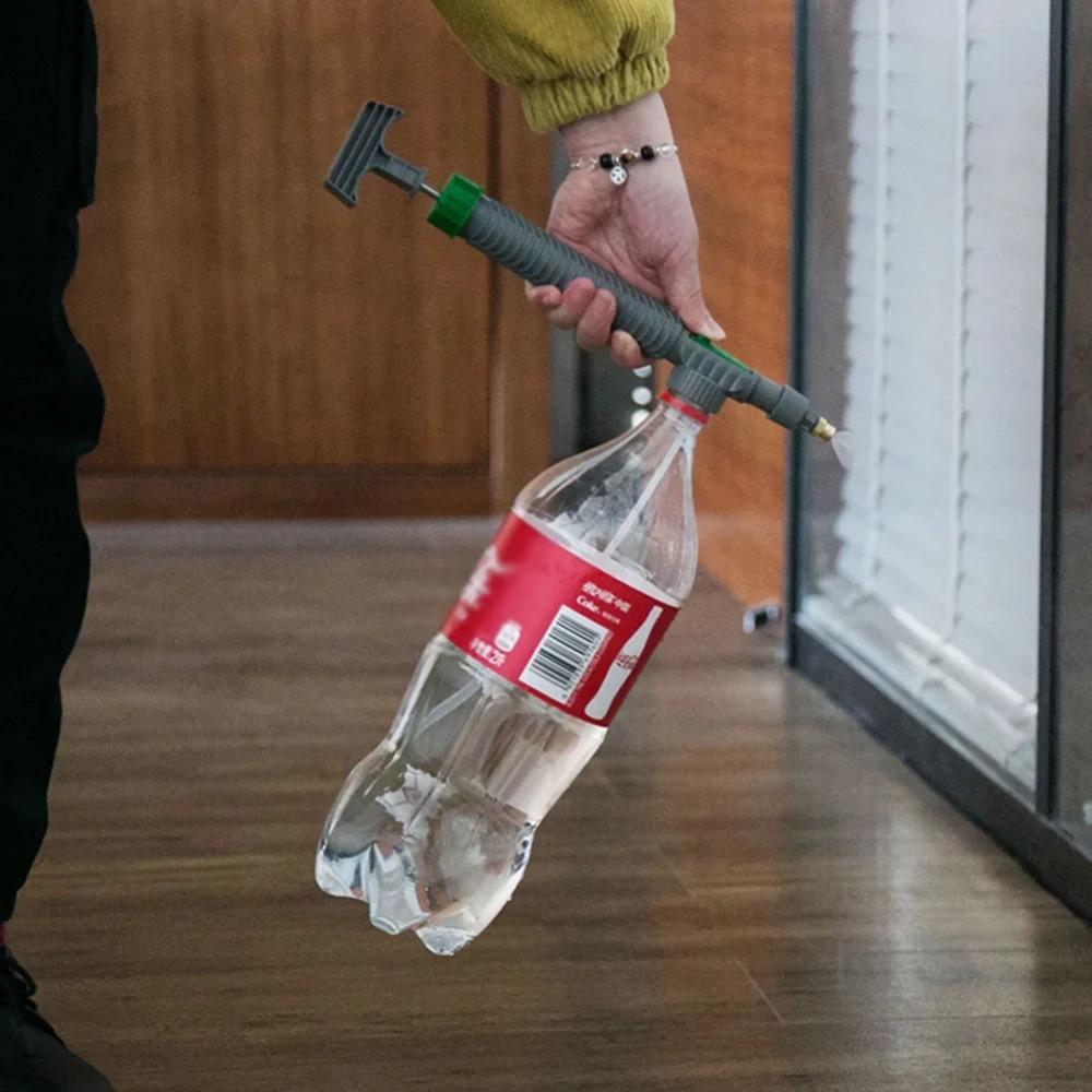 Nawadnianie Ogrodu Pompka Powietrzna Regulowany Zraszacz z Nakrętką na Butelkę Wysokociśnieniowy Ręczny Opryskiwacz z Pompką Powietrzną do Butelek na Napoje