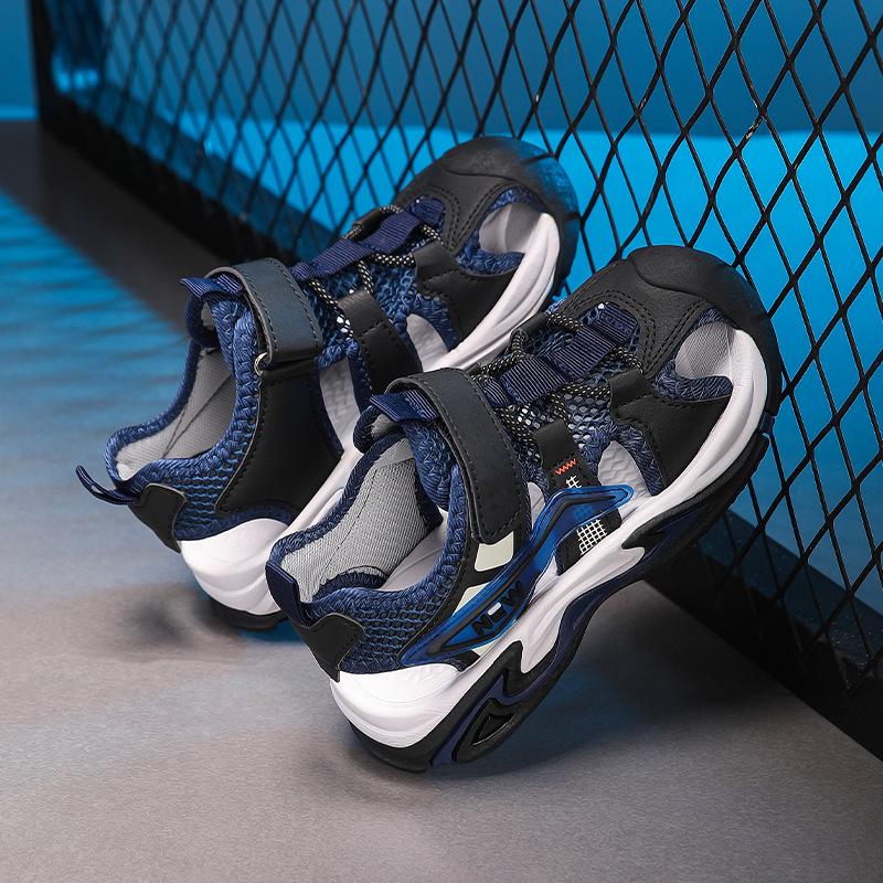 Boys' Lightweight Closed-Toe Water-Resistant Sandals - Non-Slip Outdoor Sports Beach Shoes (2026 Summer Style)