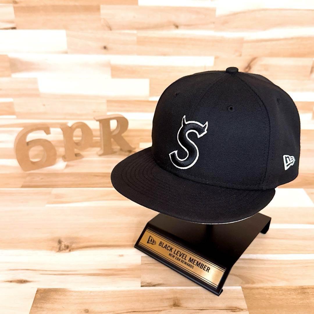 

[USED] Rare/Discontinued New Era x Supreme Limited Edition Devil Logo Cap in Black and White