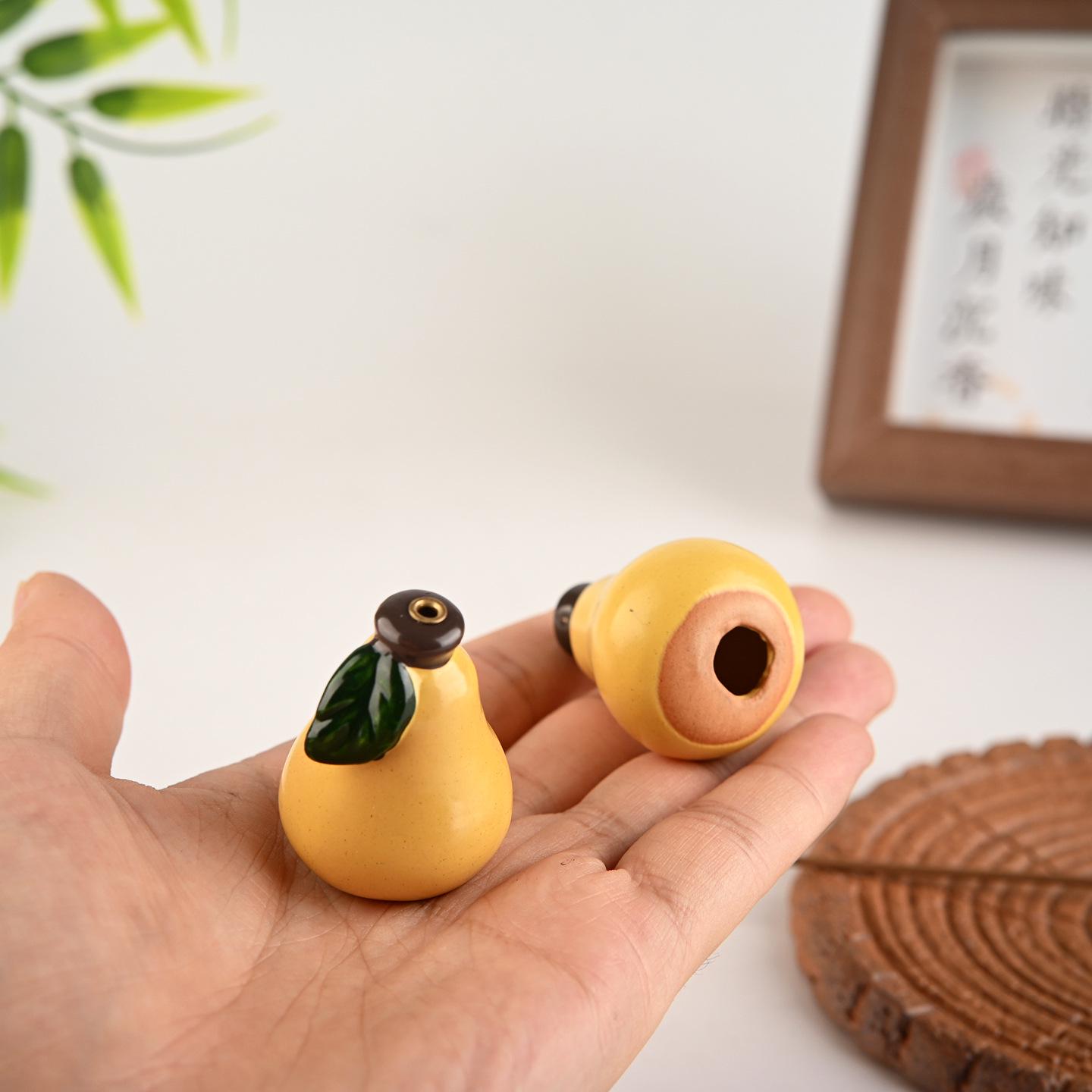

Wabi-Sabi Style Pear-Shaped Incense Holder: Elegant Indoor Ornament for a High-End Feel