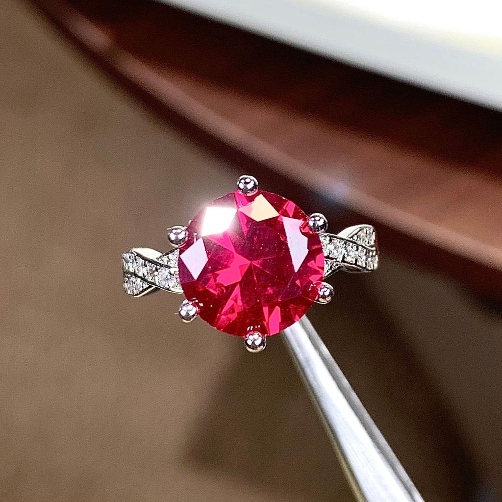 The source is simple, the wind is cultivated, the gemstone is 10mm alive, the adjustable ring is light luxury and high-end jewelry.
