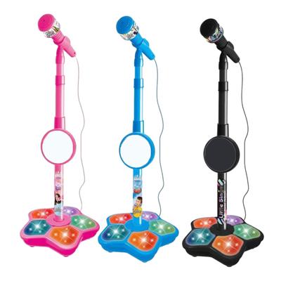 Zabawkowy Mikrofon dla Dzieci ze Statywem Maluchy Chłopcy Dziewczynki Zasilany Bateriami Maszyna do Karaoke ze Światłem LED Muzyka Dzieci Stojący Mikrofon Śpiewający Zabawka Muzyczna