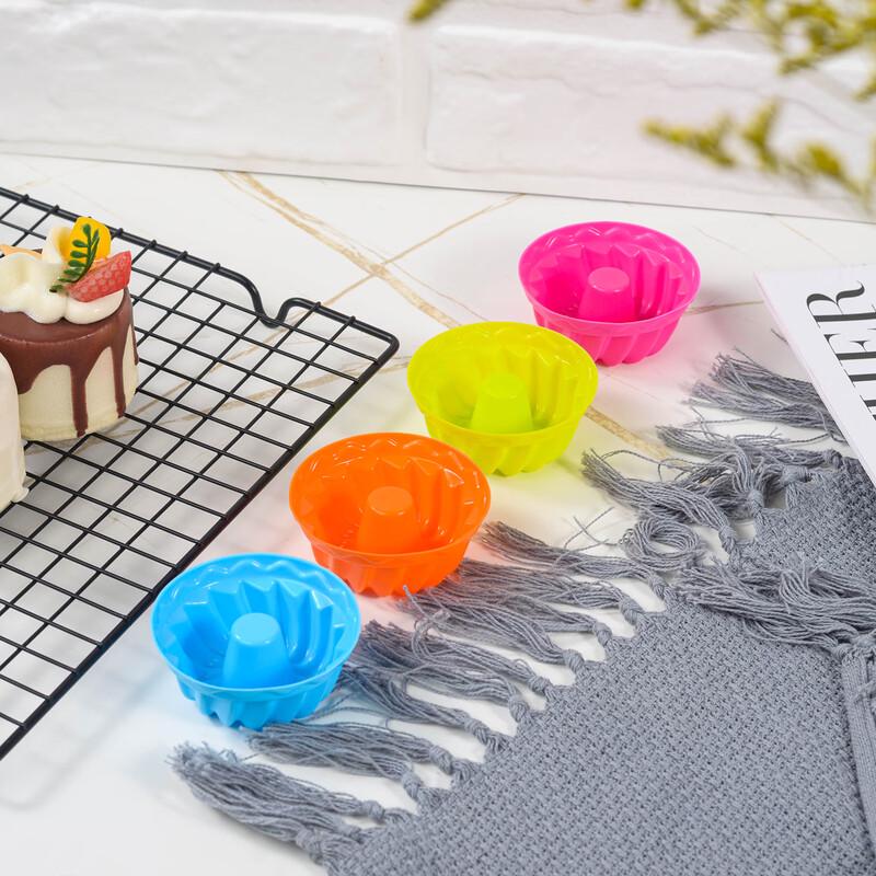 

Маленькі силіконові форми для випічки