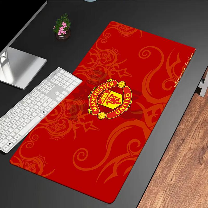 Tappetino per mouse con stemma del Manchester United, base in gomma, tappetino da scrivania per esports, tappetino per mouse per giocatori e uso in ufficio, scrivania da gioco, tappetino facile da pulire
