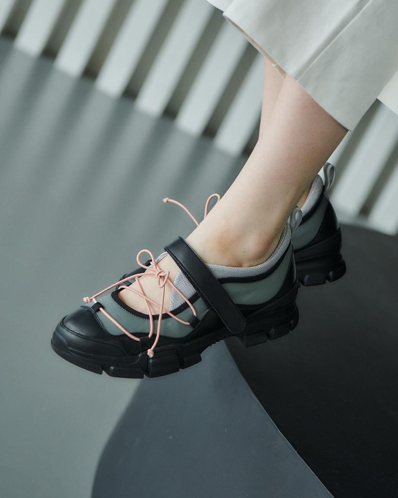Tagtraume Monet String Velcro Sneakers