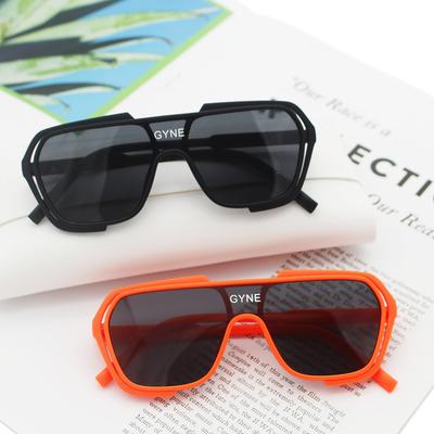 Accessoires – Sonnenbrillen
