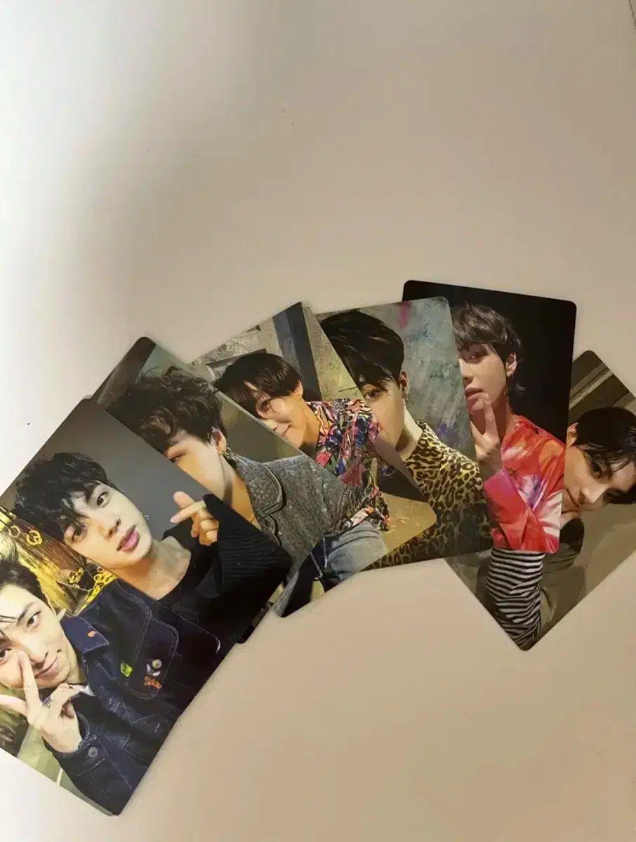 

[USED] BTS (Bangtan Boys) trading cards, 7 members, bulk sale
