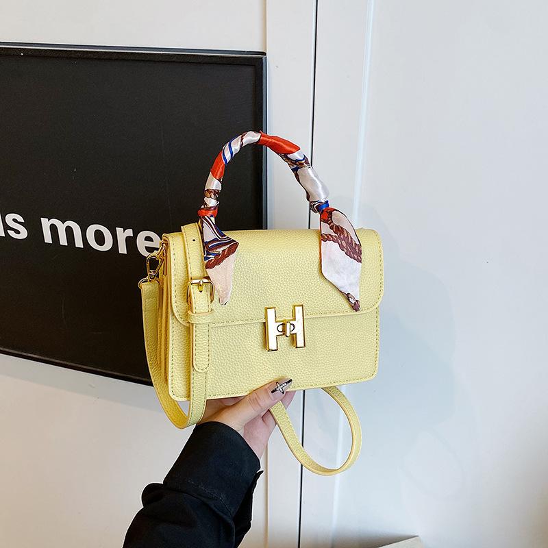 Fashion Popular Bag Women's 2026 New Bag Niche Texture Handbag Chain Single Shoulder Messenger Women's Bag