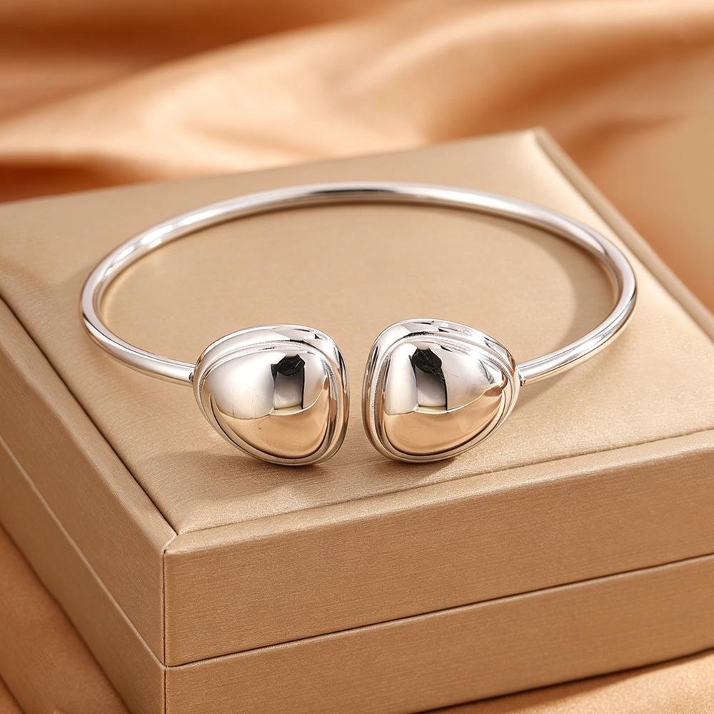 European and American Simple Glossy Hug Light Luxury K Gold Water Drop Open Women Do Not Fade, Titanium Steel