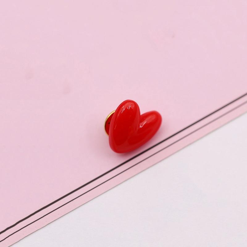 Red Heart Shape Brooch Cute Heart Brooches Romantic Mini Accessories Wedding Party Jewelry Gift
