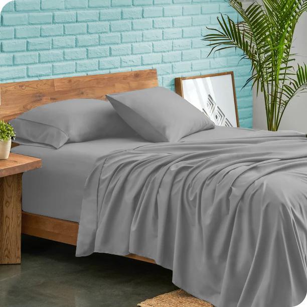 طقم مفروشات فاخر مكون من 4 قطع 600 خيط 100% قطن مصري نمط سادة بجيوب عميقة 30 سم – طقم مفروشات فائق النعومة ومتين بجيوب عميقة لجميع المقاسات