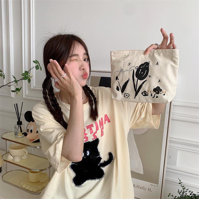 Japanese Floral Embroidery Portable Large Capacity Cosmetic Bag Street Fashion Canvas Lipstick Storage Bag
