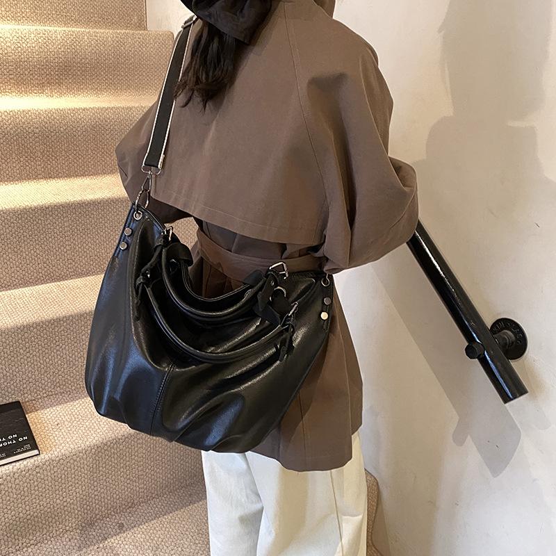 Retro Fashion Large-capacity Tote Bag Women's 2025 Autumn and Winter New Simple Shoulder Bag High-end Underarm Bag