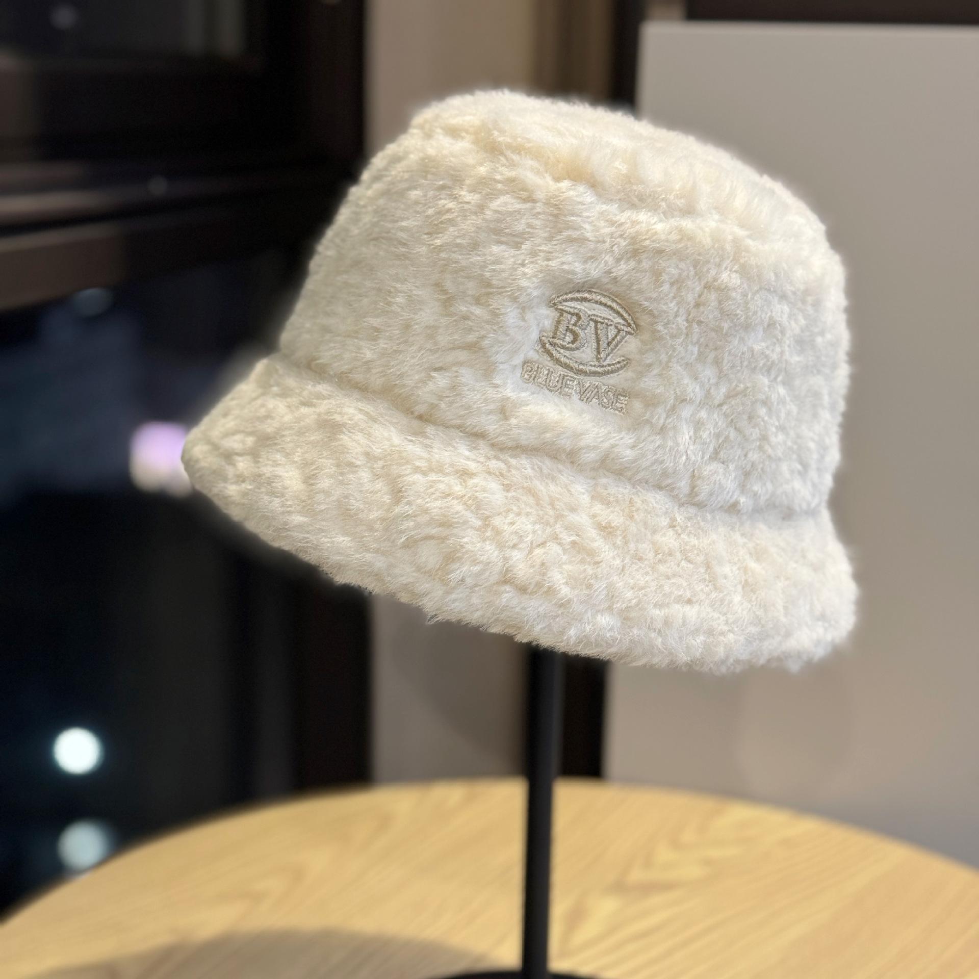 Новая модная плюшевая шляпа-рыбак женская осенне-зимняя корейская версия универсальная, подчеркивающая лицо, теплая шляпа-ведро, белая шляпа Adjustable