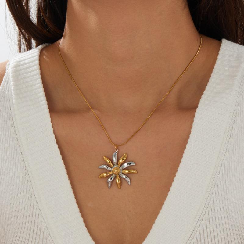 Gold Plated Stainless Steel Two-tone Daisy Pendant Snake Chain Necklace for Women