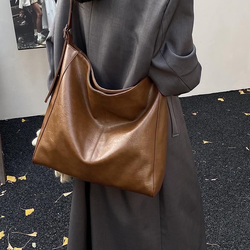 Vintage Commuter Bag Women's Large Capacity Underarm Bag Single Shoulder Messenger Bag