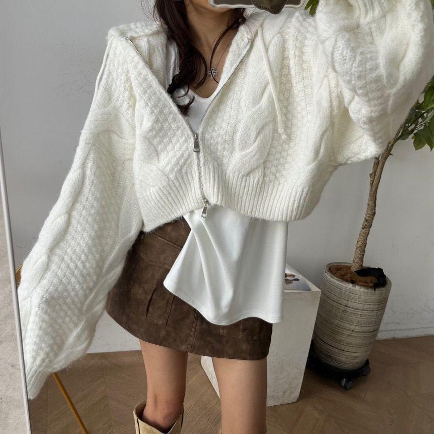 

Hooded twist knitted cardigan jacket women s retro loose lazy style zipper short bat sleeve sweater One size бежевый