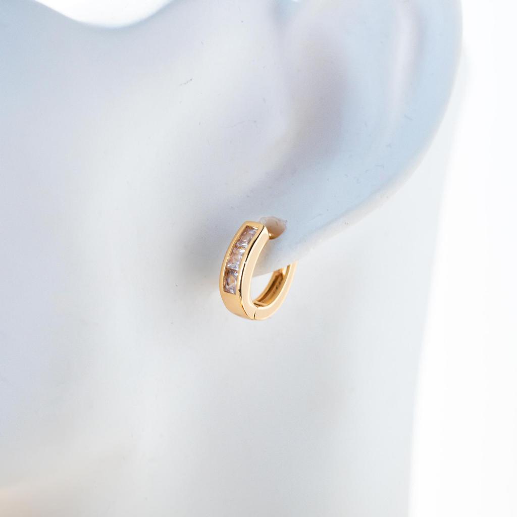 European Classic Women's Large Gold-Plated Hoop Earrings with Rhinestones - Lightweight, Fashionable, Luxurious Studs