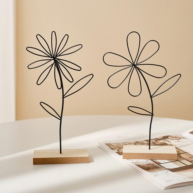 Nordic Iron Art Ginkgo Leaf Statue Sculpture with Wood Base Desktops Decorations Home Living Room Book Shelf Ornament