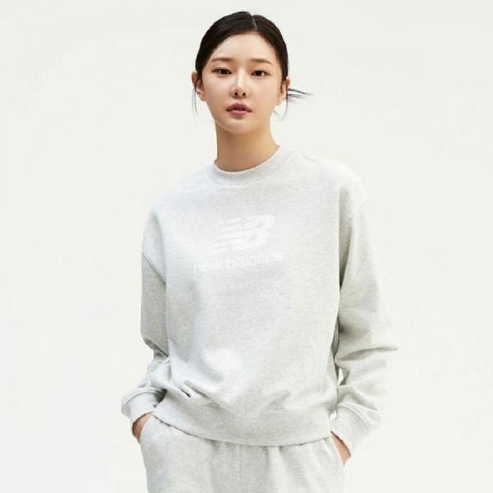 

New Balance SweatShirt Women S Big Logo SweatShirt nbnce2S032 15 95(L)