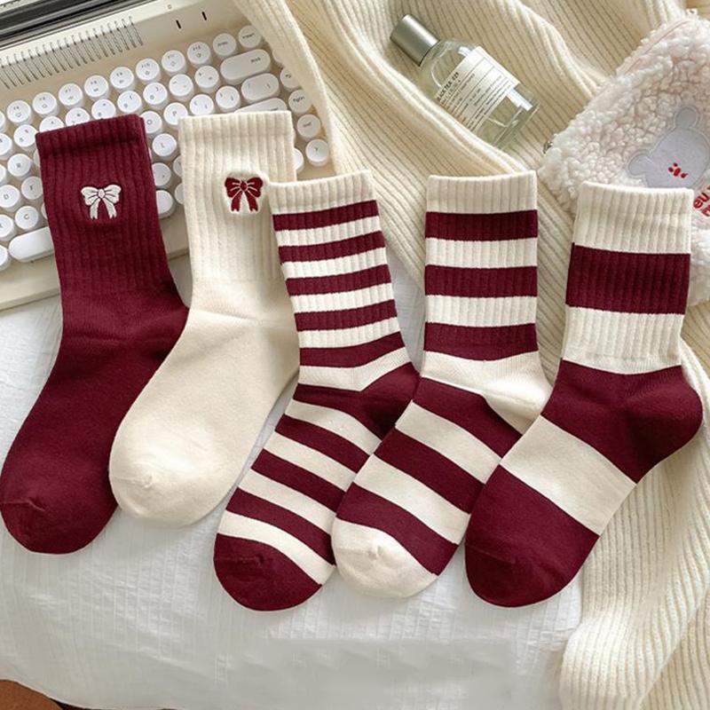 Women Socks Autumn Winter Cotton Knitted School Girls Middle Tube Socks Women Casual Striped Hip Hop Skateboard Sports Socks Sox