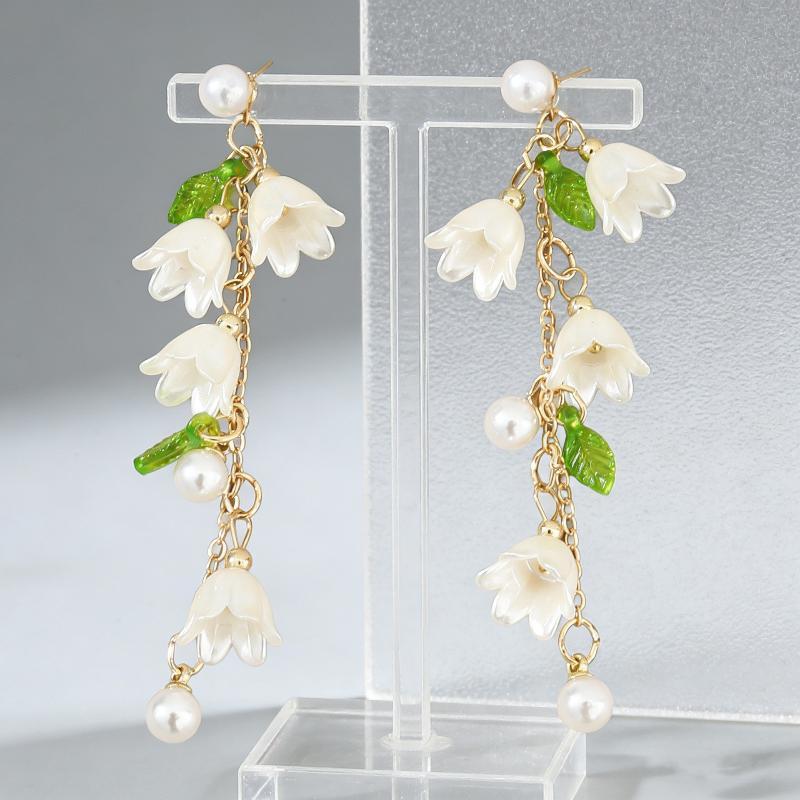 2026 Fashionable Women'S Jewelry : Lily Of The Valley & Pearl Green Ear-Cuff Bracelet And Long Earrings