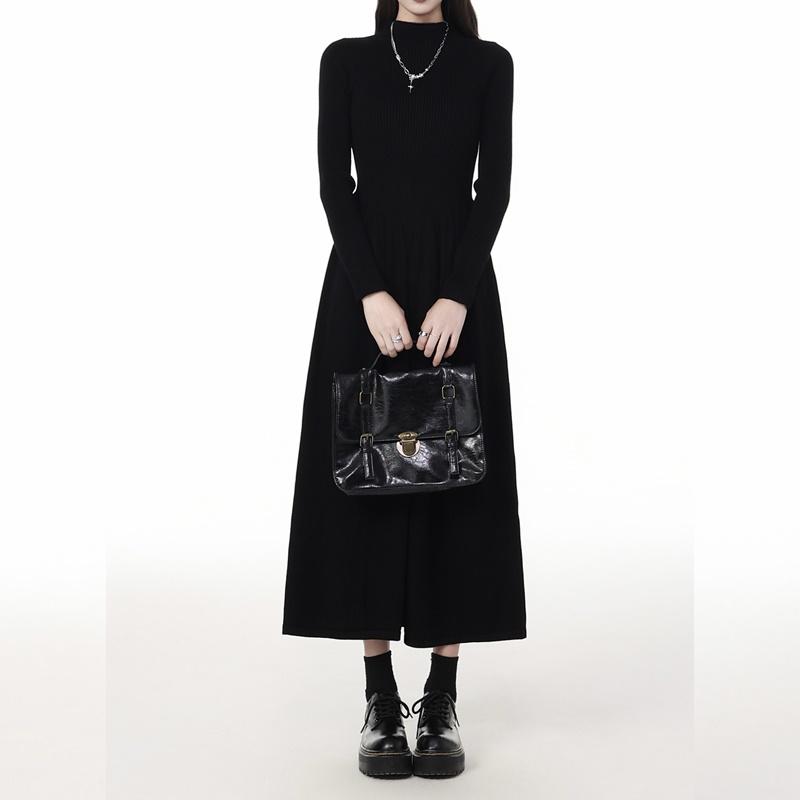 

Black semi-turtleneck long-sleeved dress women s spring new small waist slim fit medium and long skirt One size fits all чёрный