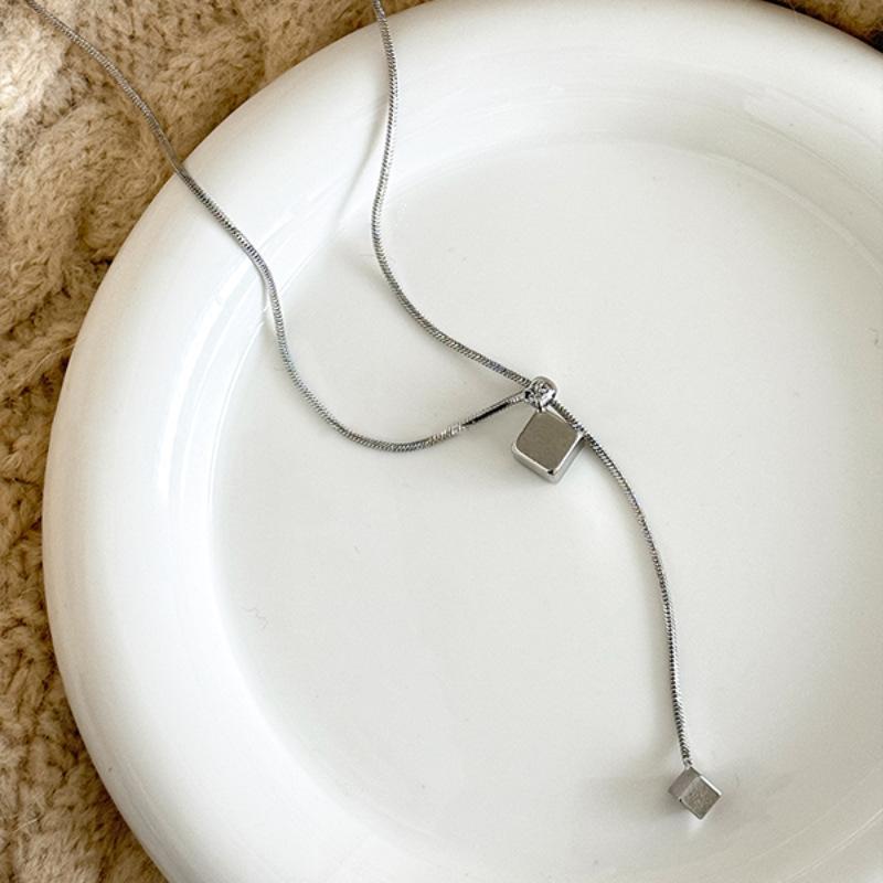 Korean silver sugar cube pull necklace women's 2025 new popular versatile temperament autumn and winter long sweater chain accessories