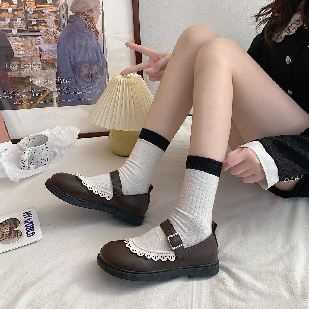 Round Head Soft Sole Shallow Mouth Single Shoes Women's 2026 New Spring and Autumn Retro French Flat Bottom with Skirt Lace Mary Jane Shoes