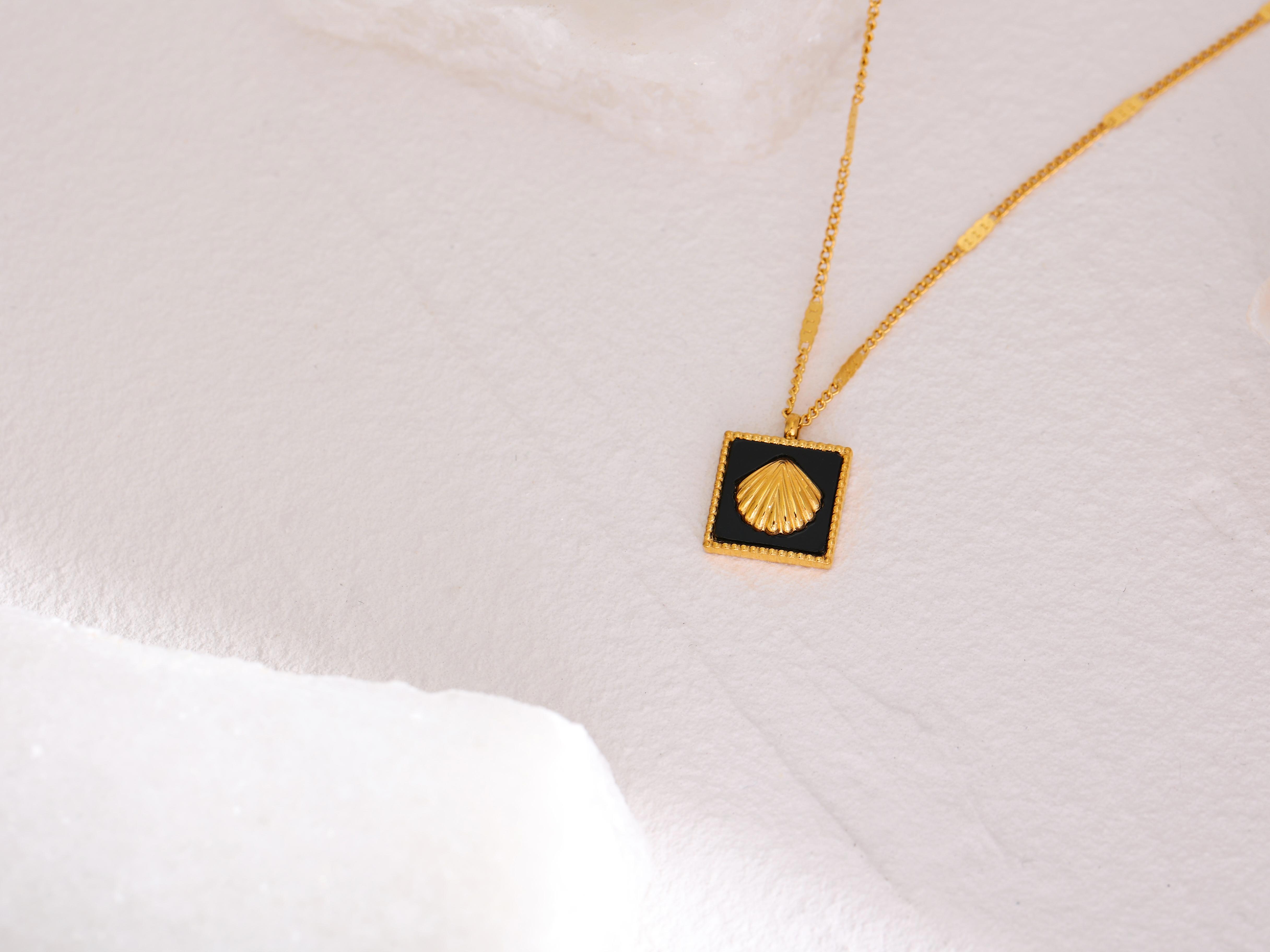 Женское ожерелье с подвеской в ​​виде черной квадратной ракушки Eetit — фото 7