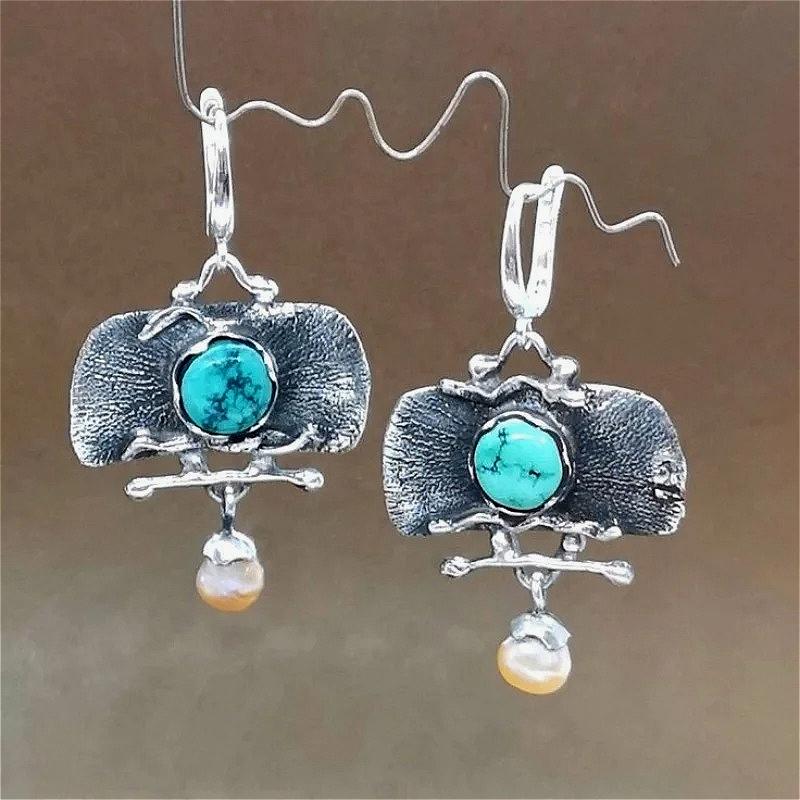 Exquisite Kreative Synthetische Türkis Imitation Perlen Eingelegte Unregelmäßige Anhängerohrringe für Damen Schmuckzubehör