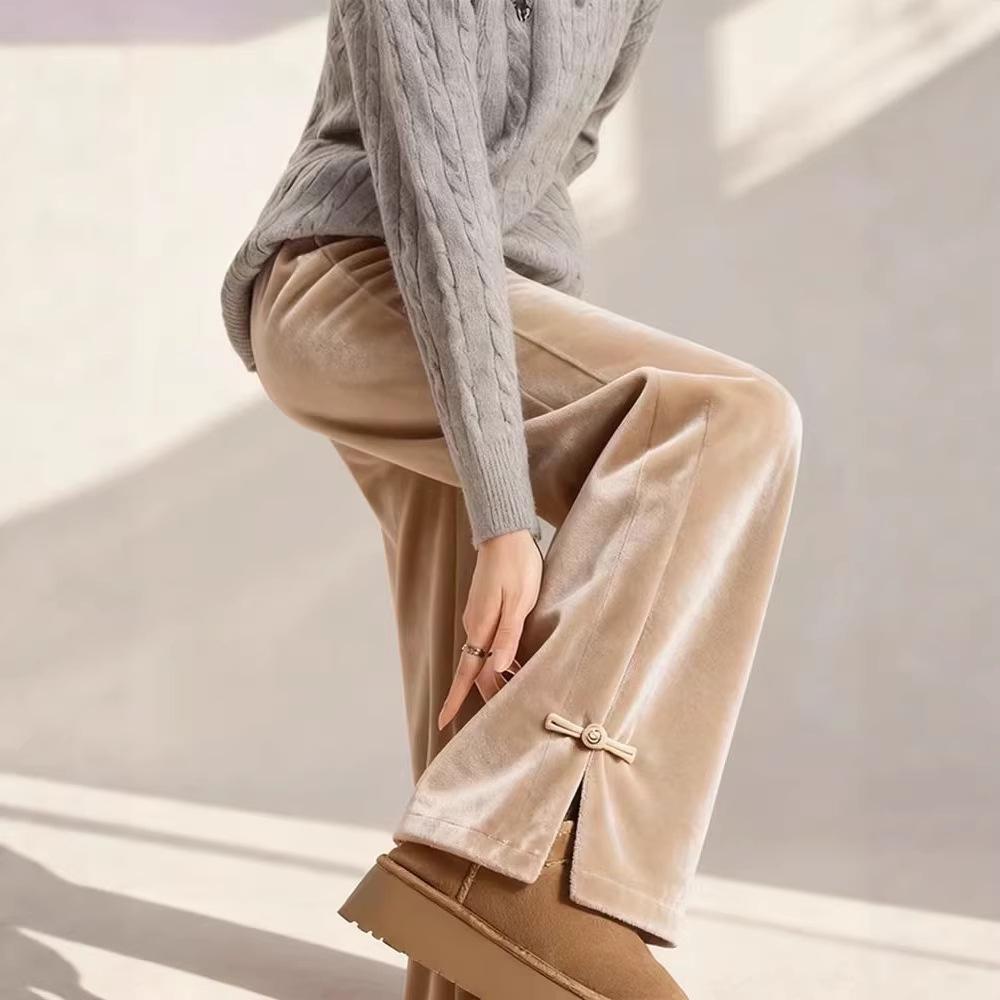 

New Chinese Style Velvet Wide-Leg Pants - Milk Coffee Color, Stylish, Age-Reducing, with Buckle, Light Luxury for Winter XL