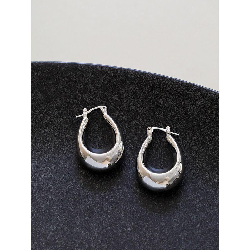 European and American Niche Design High-End Earrings, Minimalist Style Silver Water Drop Earrings, 2026 New Popular Exaggerated Ear Pendants