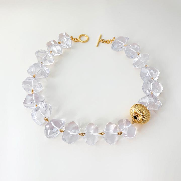 Vintage Chinese-Style Irregular Resin Beaded Necklace with Blue High-Transparency and Colorful Design