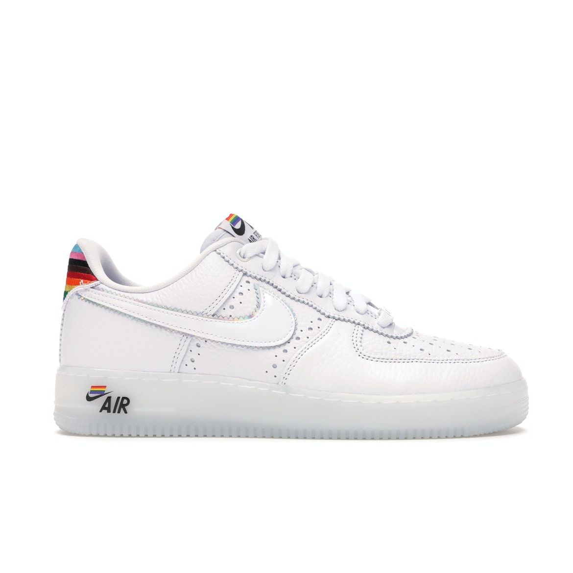 

Кроссовки унисекс Nike Air Force 1 Low Be True белые многоцветные CV0258-100