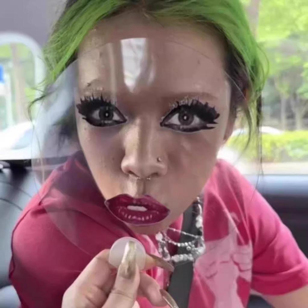 Abstract Red Lips Lady Gaga Fan - Funny Transparent Round Concert Accessory