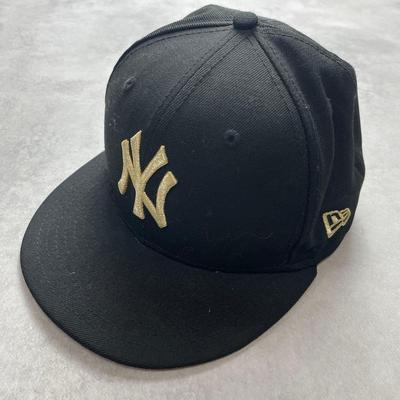 Used NEW ERA New York Yankees Cap Hat Black Gold Gold