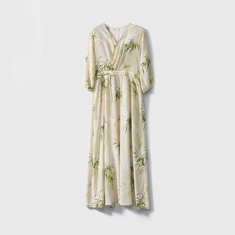 

French V-neck Silk Tea Dress: Oil Painting Style A-line Mulberry Summer Skirt M