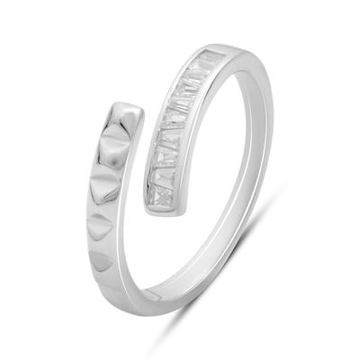 Silver Ring with Cubic Zirconia, Product Weight 2.32 G (2184256)