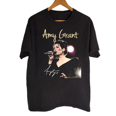 Collection Amy Grant Singer Signed T Shirt Black All Size Gift Fans AE10 Unisex T-Shirt