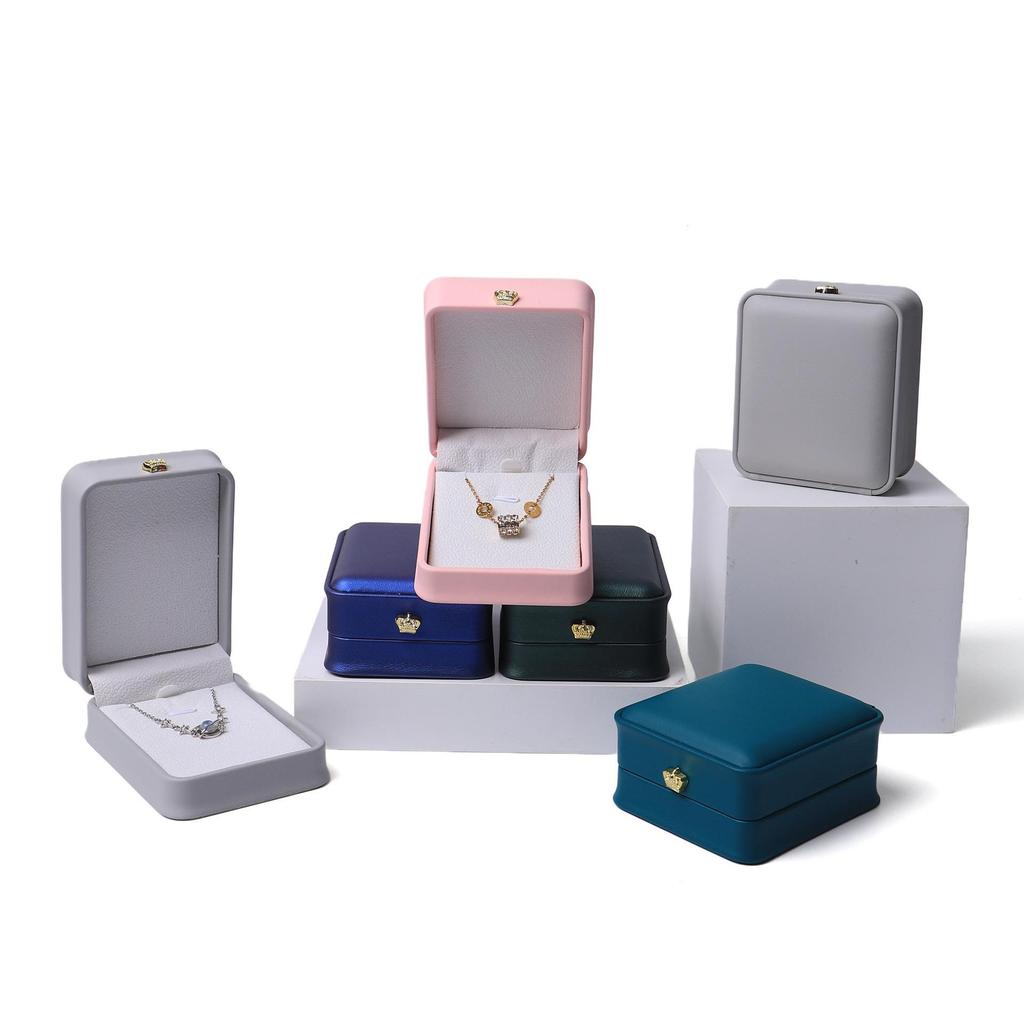 Elegant Crown Waist-Cinching Silver Pendant Box with Diamond Accents - Luxury Necklace Jewelry Packaging Box