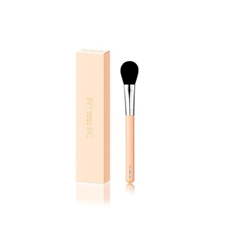 157 Light Touch Blusher Brush