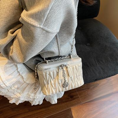 Moteriškos rankinės – Per petį nešiojami krepšiai