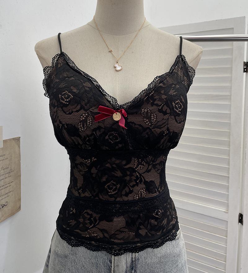 

Women s Lace Camisole with Chest Pads: Sexy, Slim Fit, Flattering, Short Sleeveless Top 1001 One Size чорний