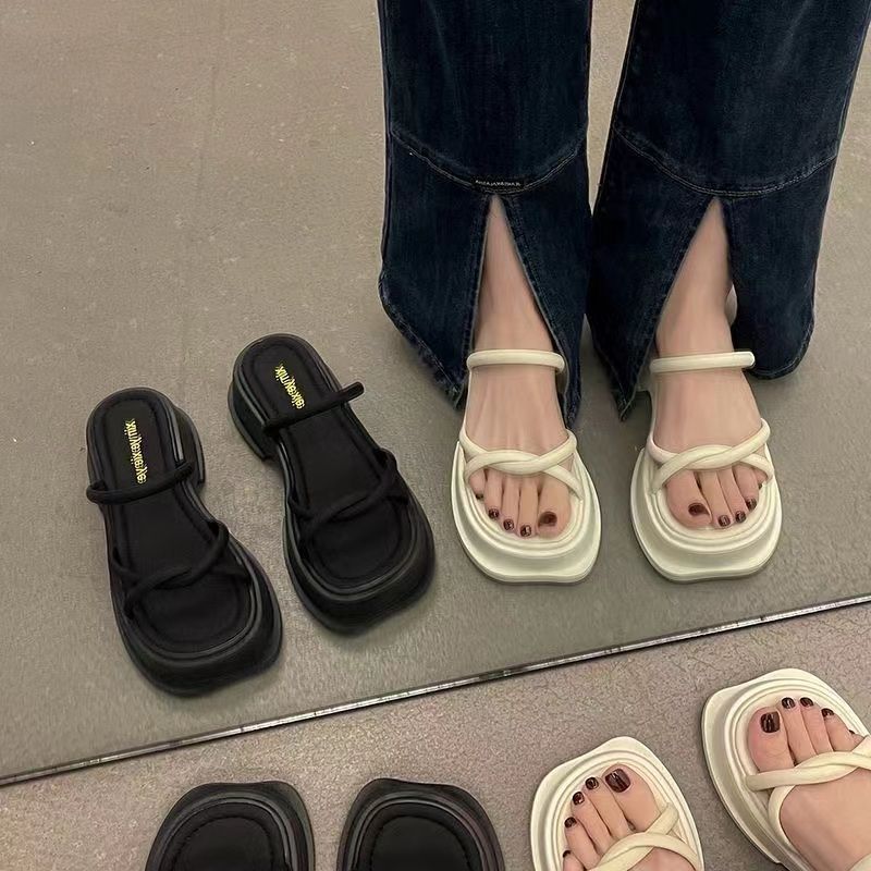 Roman Cool Slippers Women's Thick Soles 2025 New Summer Stepping On Shit Feeling Fashionable and Versatile Simple Outer Wear Beach Shoes Ins