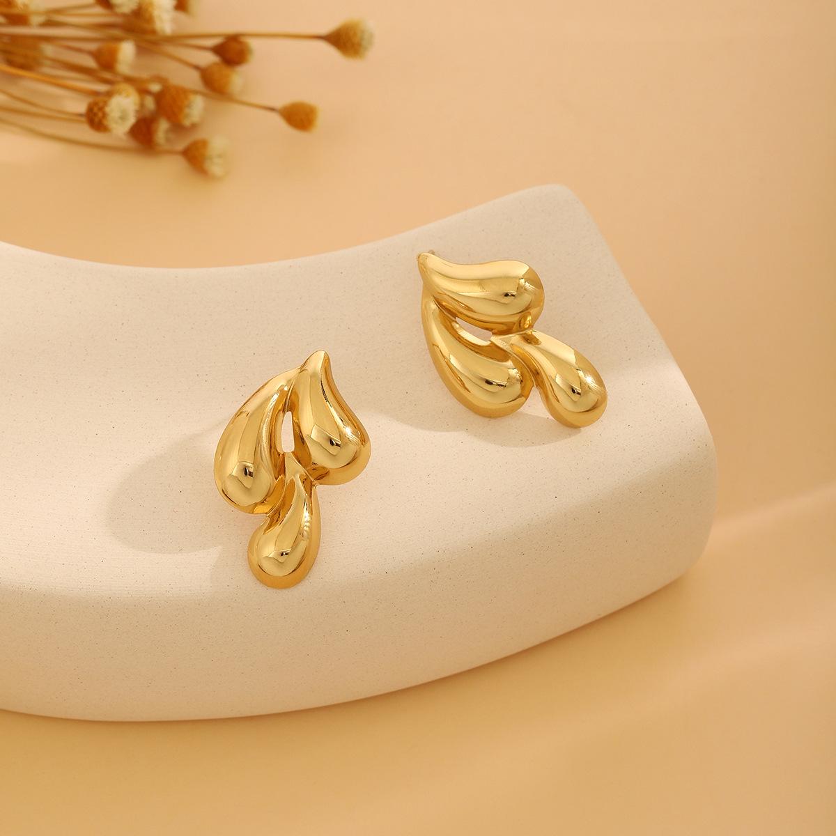 

European & American Style Metal Heart & Butterfly Earrings - Women s Exaggerated Pleated Texture with Floral Design