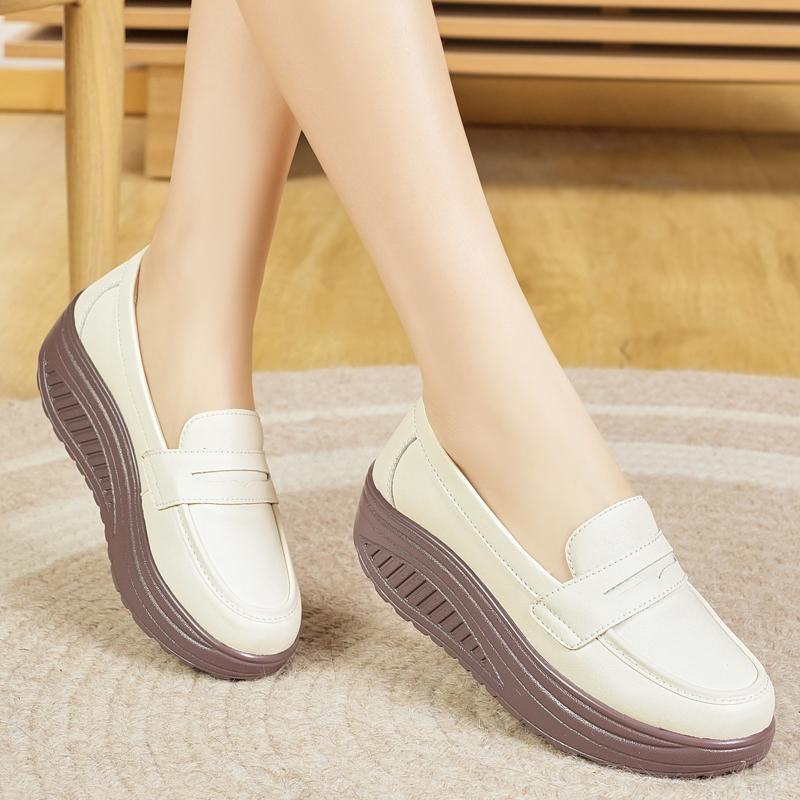 Ladies Platform Loafers Casual Elegant Black Leather Women Height Increase Thick Sole Shake Shoe for Mother
