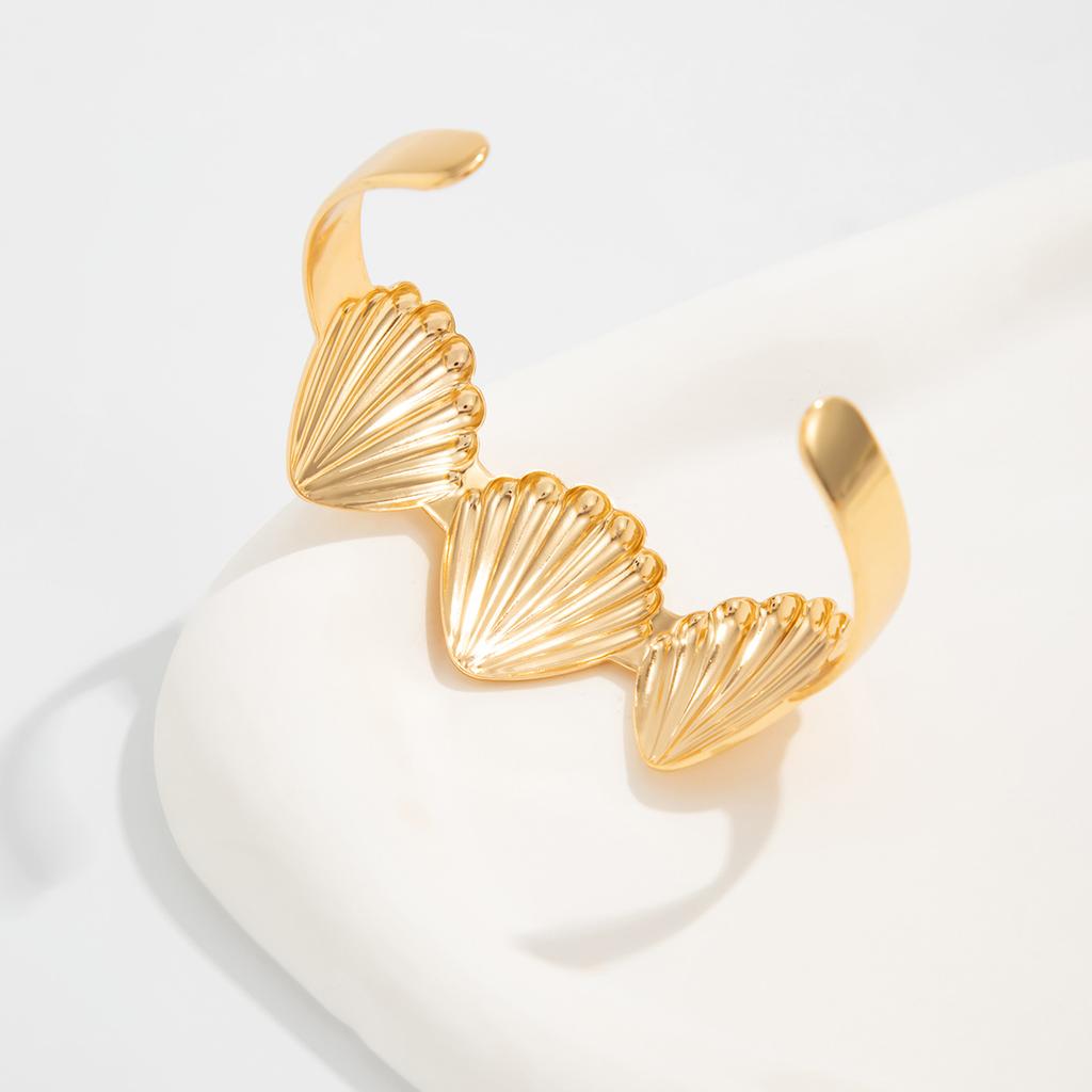 Starfish Flower Open Cuff Bangles for Women Hand Decoration Jewelry Gift Ocean Style Adjustable Metal Spring Bangles Party Accessories