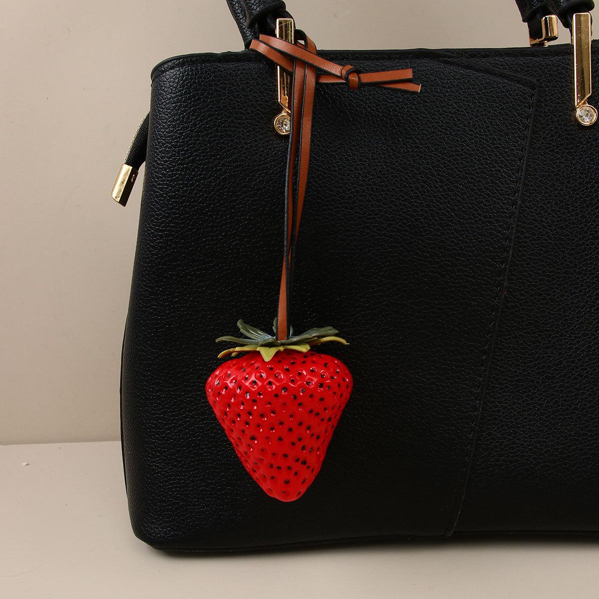 Новый креативный имитация большая клубника сумка кулон персонализированный трехмерный смола милый брелок сумка аксессуары кулон красный