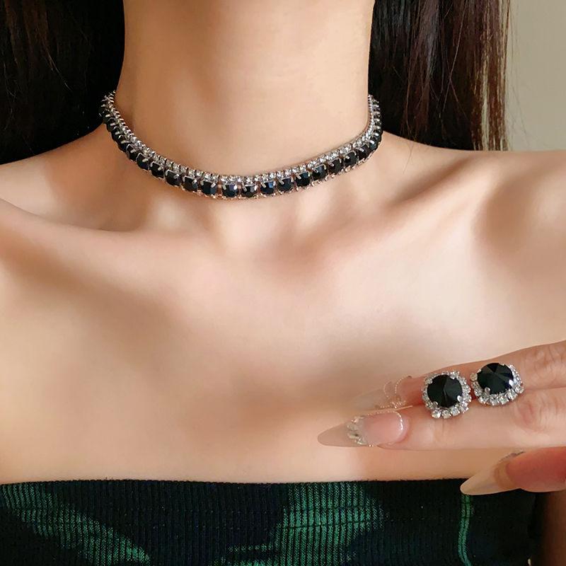 Inlaid Rhinestone Water Drop Tassel Earring & Necklace Set: Chic Design, Cool Style, Elegant Temperament, Women's Trendy Collarbone Accessory.